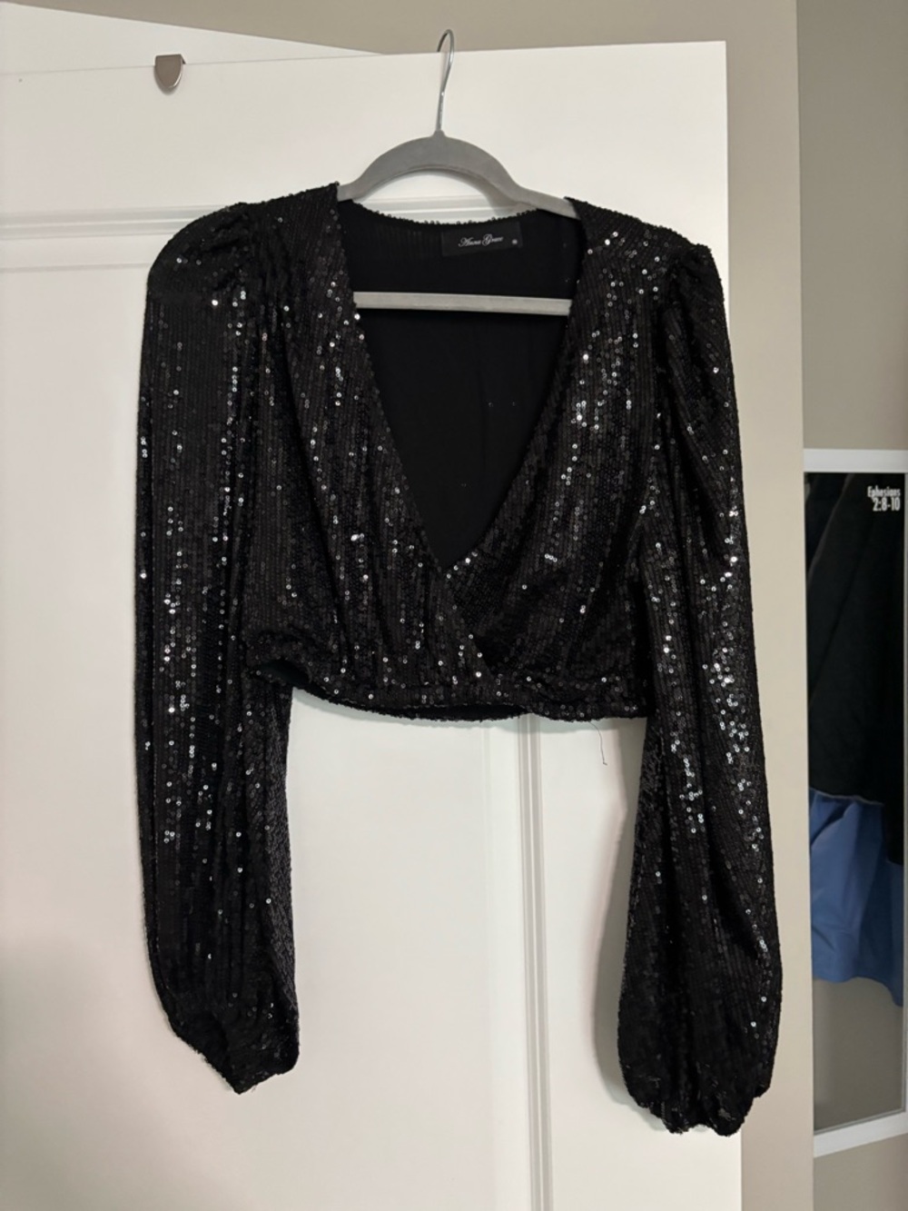 Anna Grace Black Sequin V-Neck Long Sleeve Crop Top
